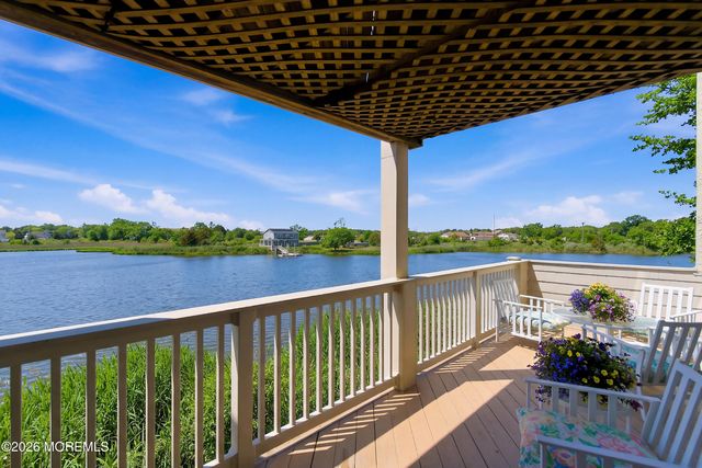 57 Bridgewaters Drive 18, Oceanport, NJ 07757