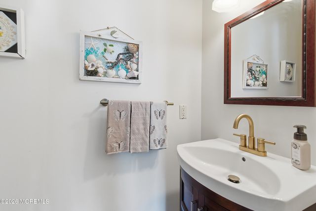 57 Bridgewaters Drive 18, Oceanport, NJ 07757