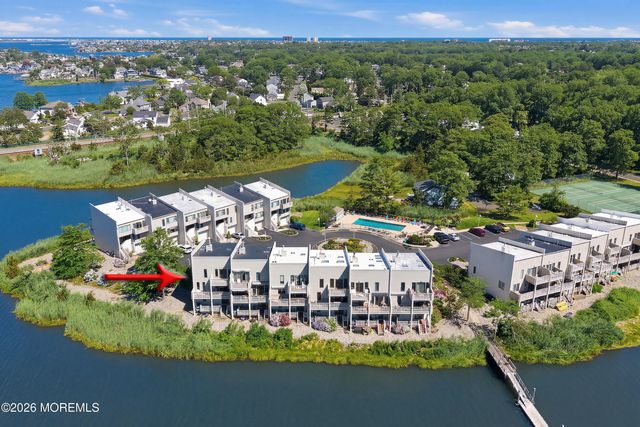 57 Bridgewaters Drive 18, Oceanport, NJ 07757