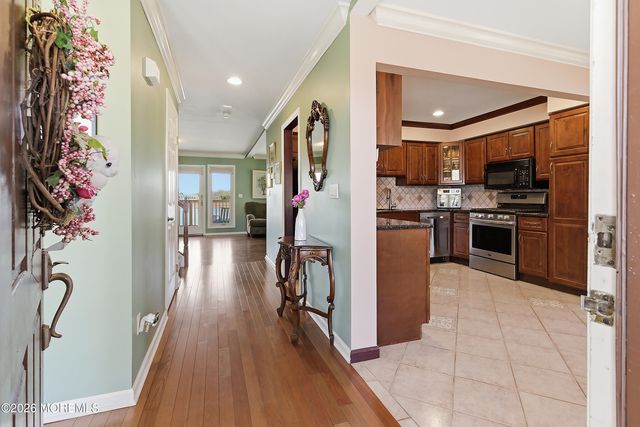57 Bridgewaters Drive 18, Oceanport, NJ 07757