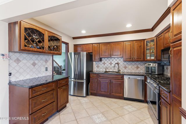 57 Bridgewaters Drive 18, Oceanport, NJ 07757
