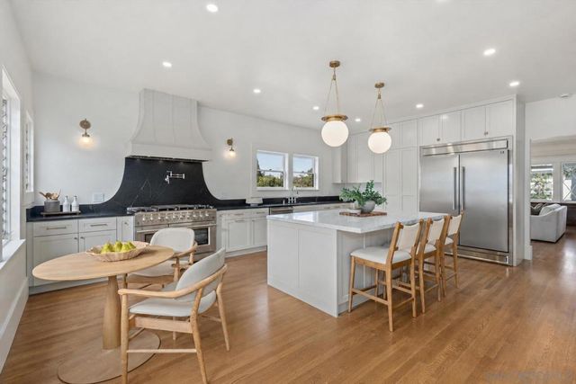 2274 Rosecrans, San Diego, CA 92106