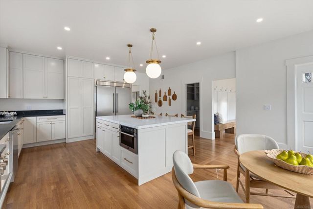2274 Rosecrans, San Diego, CA 92106