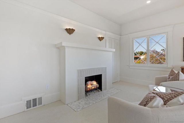 2274 Rosecrans, San Diego, CA 92106
