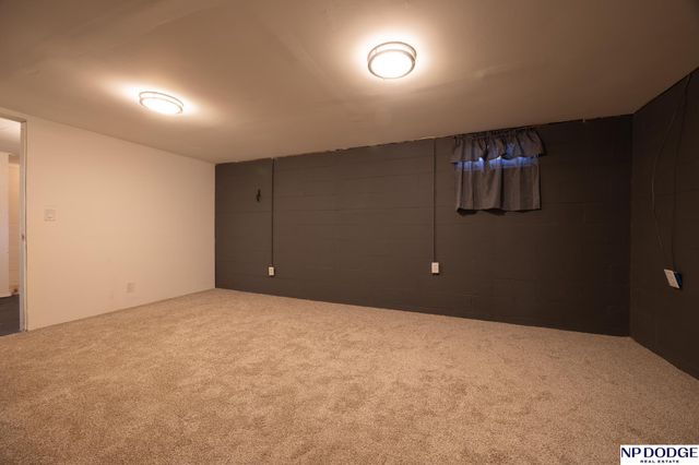 1717 N 71st Street, Lincoln, NE 68505