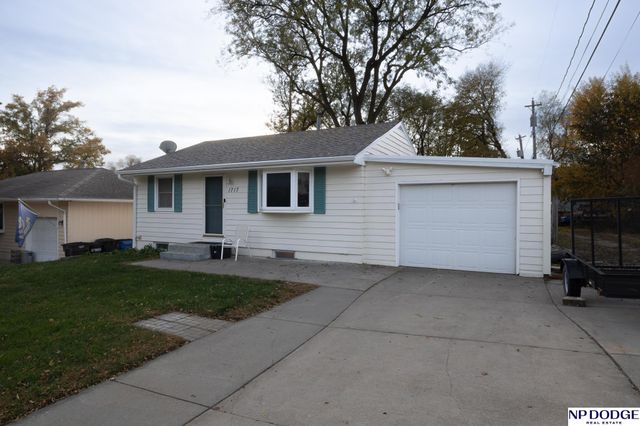 1717 N 71st Street, Lincoln, NE 68505