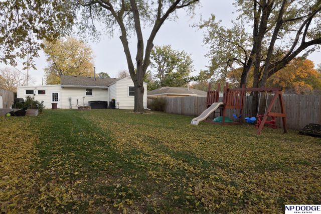 1717 N 71st Street, Lincoln, NE 68505