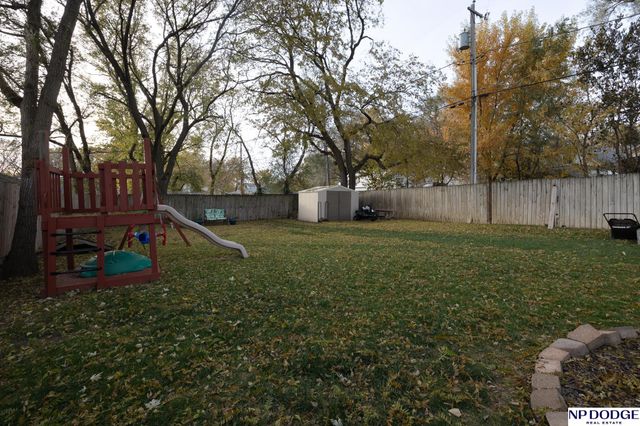 1717 N 71st Street, Lincoln, NE 68505