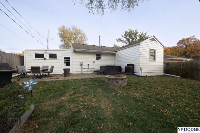 1717 N 71st Street, Lincoln, NE 68505