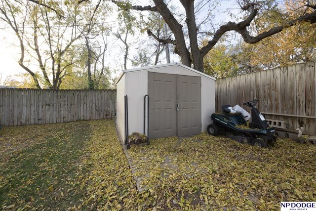 1717 N 71st Street, Lincoln, NE 68505