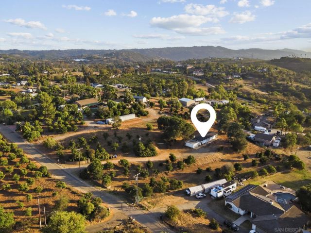 30562 Rolling Hills Dr., Valley Center, CA 92082
