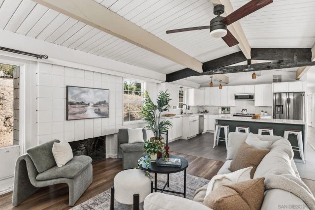 30562 Rolling Hills Dr., Valley Center, CA 92082