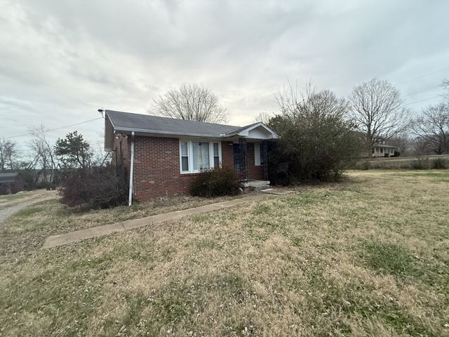 4425 Trough Springs Rd, Adams, TN 37010