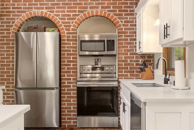 W3886 Hickory TERRACE, La Crosse, WI 54601