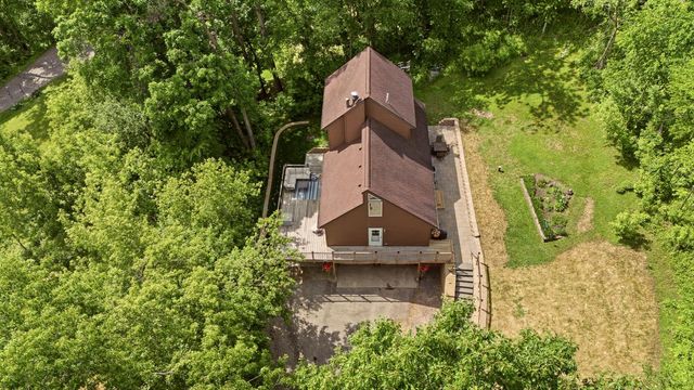 W3886 Hickory TERRACE, La Crosse, WI 54601