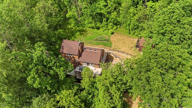 W3886 Hickory TERRACE, La Crosse, WI 54601