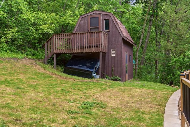 W3886 Hickory TERRACE, La Crosse, WI 54601