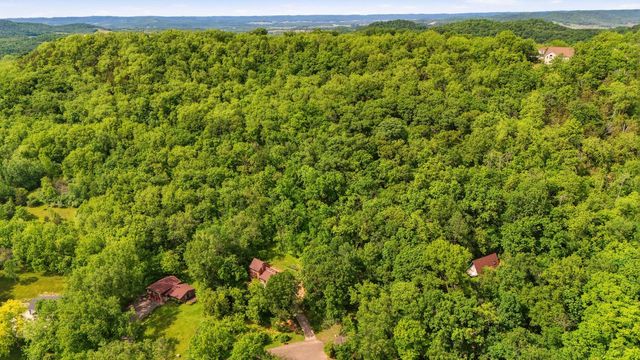 W3886 Hickory TERRACE, La Crosse, WI 54601