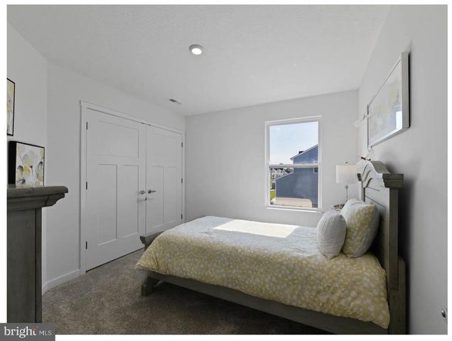 6 REGENT CIRCLE, Hagerstown, MD 21742