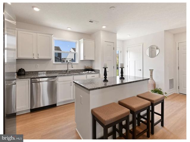 6 REGENT CIRCLE, Hagerstown, MD 21742