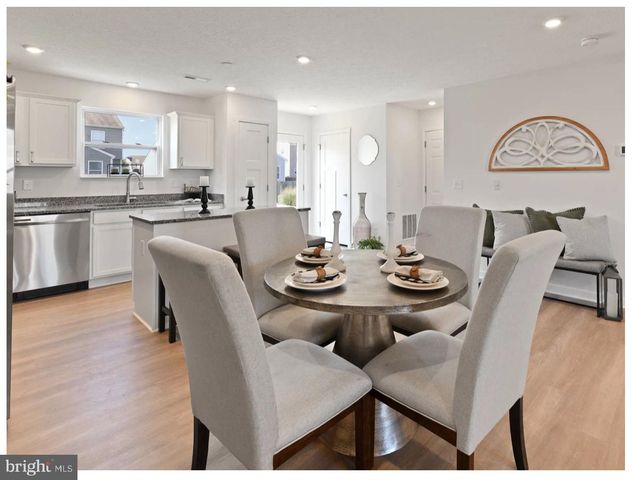 6 REGENT CIRCLE, Hagerstown, MD 21742