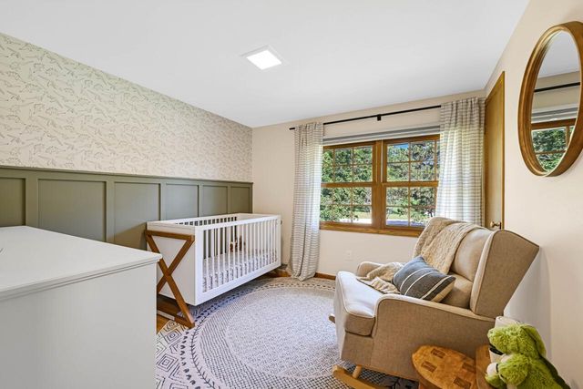 610 Glendon WAY, Waukesha, WI 53188