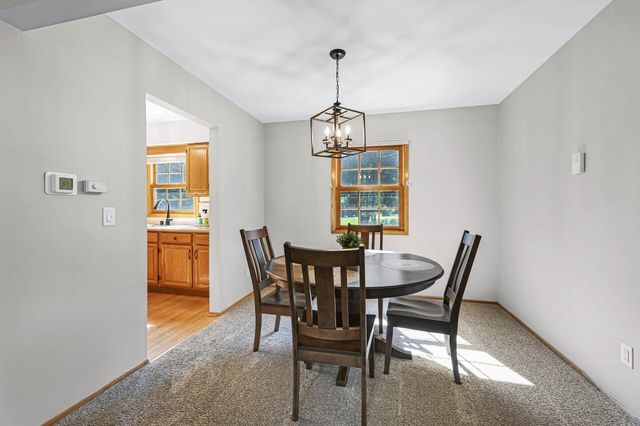 610 Glendon WAY, Waukesha, WI 53188