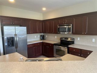 1015 NE 208th St, Miami, FL 33179