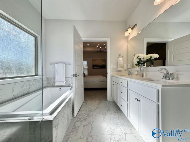 6067 Gardner Maples Drive, Owens Cross Roads, AL 35763