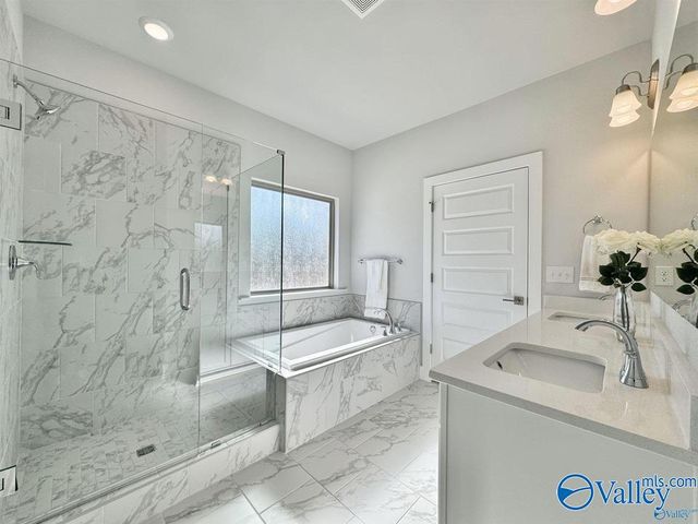 6067 Gardner Maples Drive, Owens Cross Roads, AL 35763