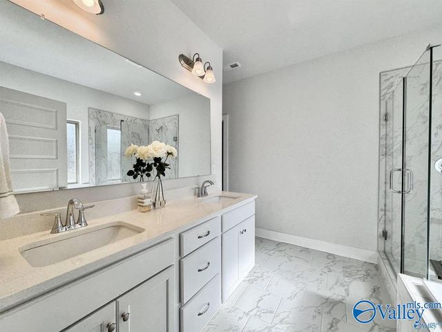 6067 Gardner Maples Drive, Owens Cross Roads, AL 35763