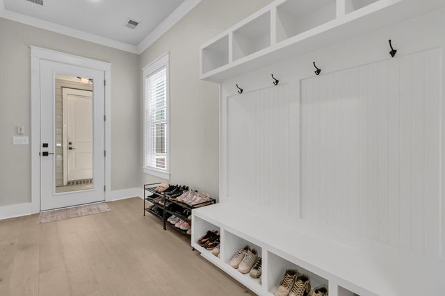 1027 Avenue Of Oaks, Charleston, SC 29407