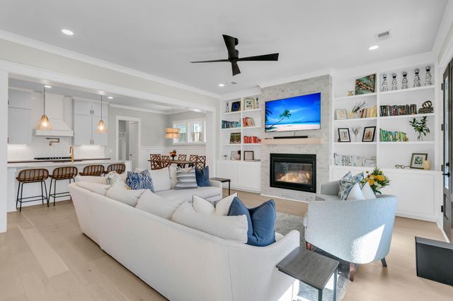 1027 Avenue Of Oaks, Charleston, SC 29407