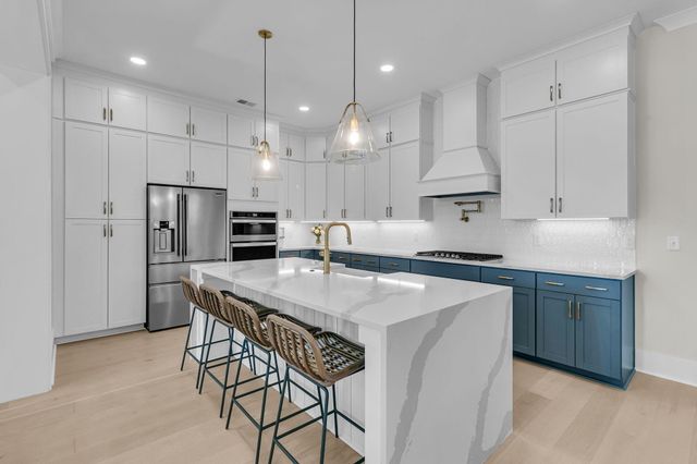 1027 Avenue Of Oaks, Charleston, SC 29407