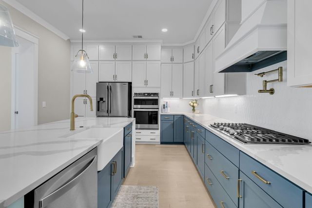 1027 Avenue Of Oaks, Charleston, SC 29407