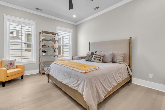 1027 Avenue Of Oaks, Charleston, SC 29407