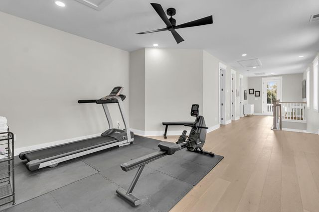 1027 Avenue Of Oaks, Charleston, SC 29407