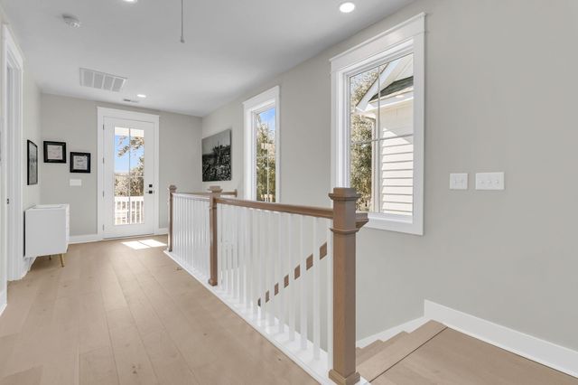 1027 Avenue Of Oaks, Charleston, SC 29407