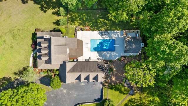 8316 Hixson Springs Road, Signal Mountain, TN 37377