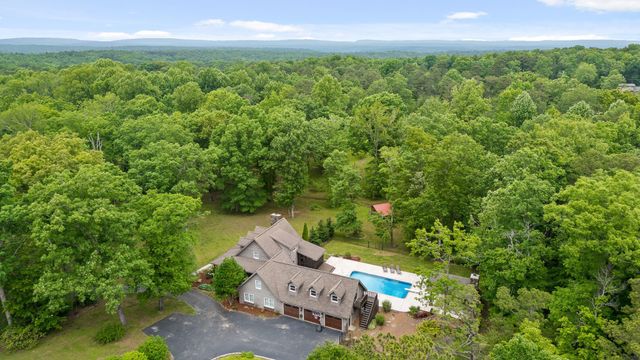8316 Hixson Springs Road, Signal Mountain, TN 37377