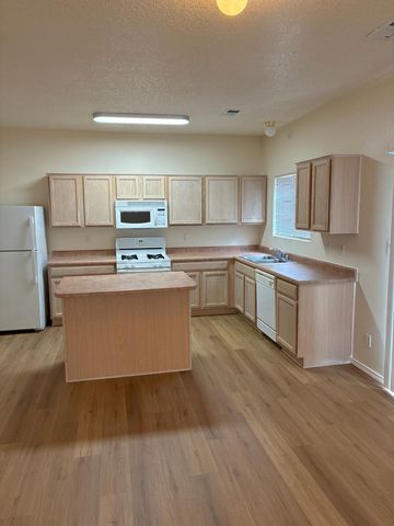 5401 Saturnia Road NW, Albuquerque, NM 87114