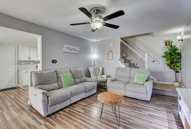 1458 Sutter Drive 1622-3, Hanover Park, IL 60133