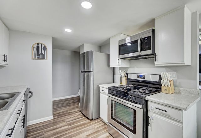 1458 Sutter Drive 1622-3, Hanover Park, IL 60133