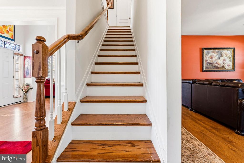 Image 10 of property listing at 11612 NEON RD, Fort Washington, MD 20744