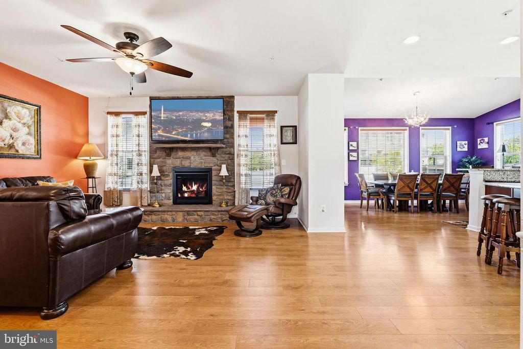 Image 11 of property listing at 11612 NEON RD, Fort Washington, MD 20744