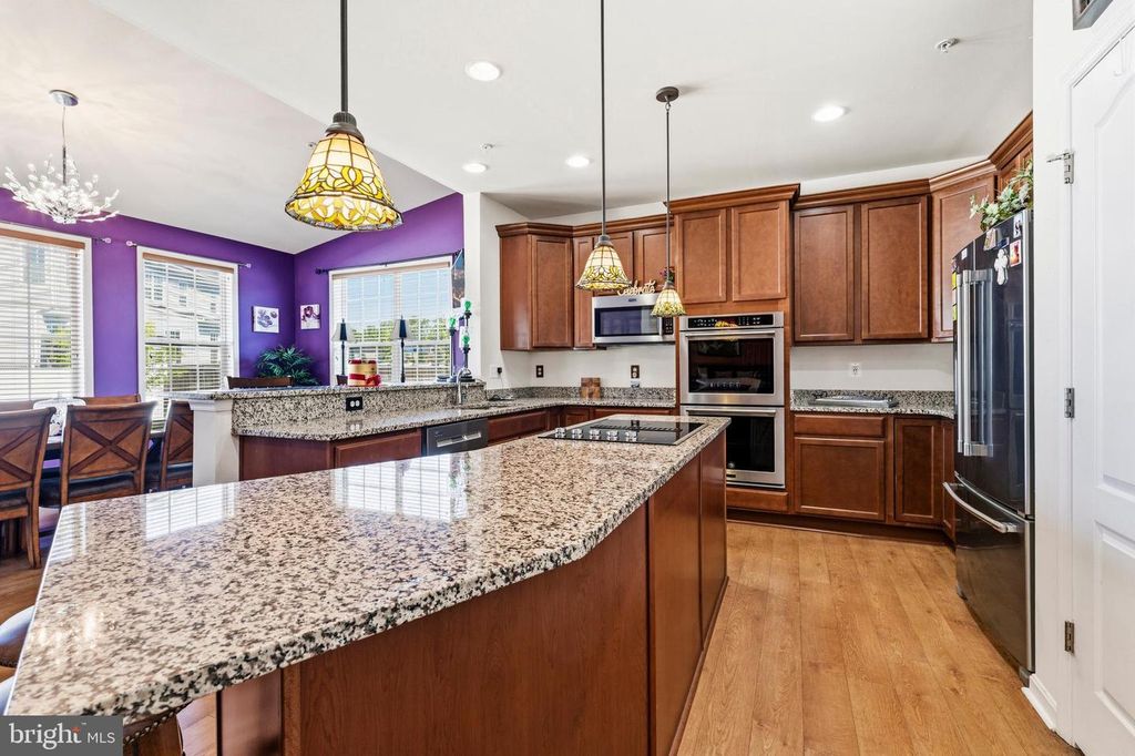 Image 21 of property listing at 11612 NEON RD, Fort Washington, MD 20744