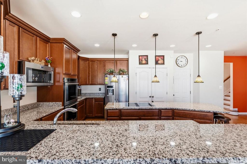 Image 22 of property listing at 11612 NEON RD, Fort Washington, MD 20744