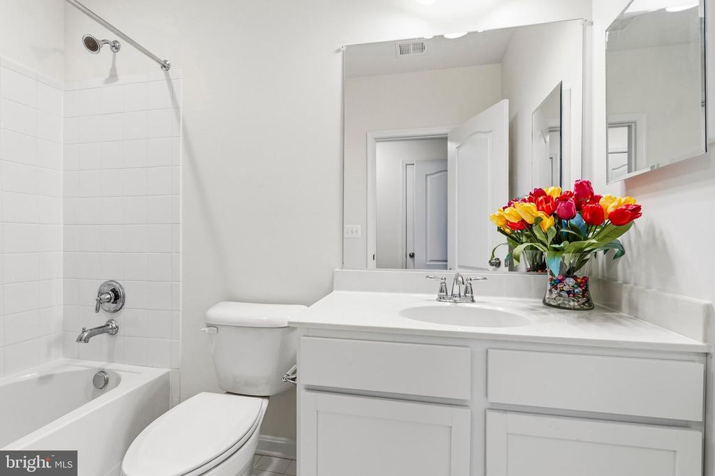 Image 51 of property listing at 11612 NEON RD, Fort Washington, MD 20744