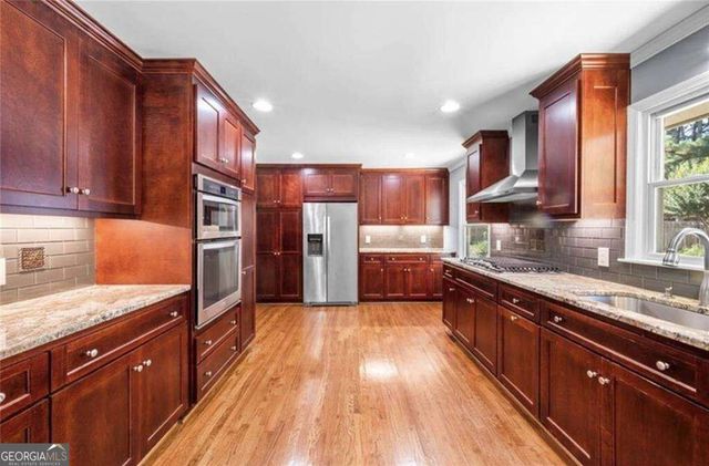 392 Heritage Lane, Alpharetta, GA 30009