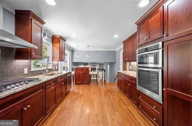 392 Heritage Lane, Alpharetta, GA 30009